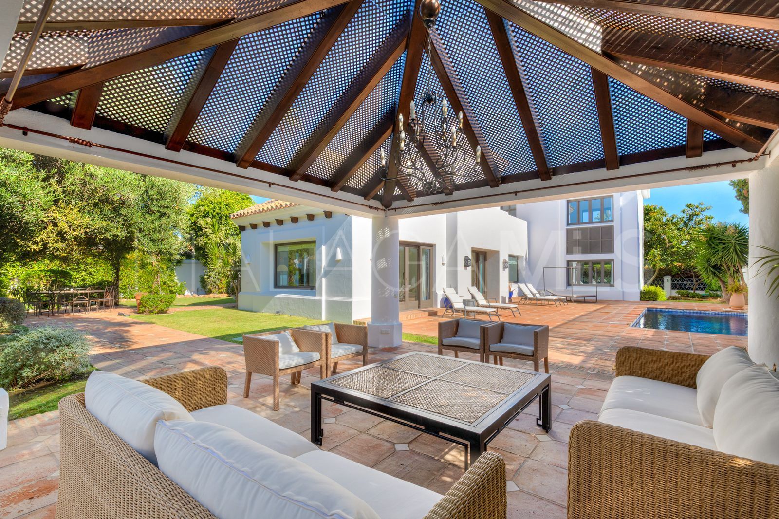 Villa for sale in Guadalmina Alta