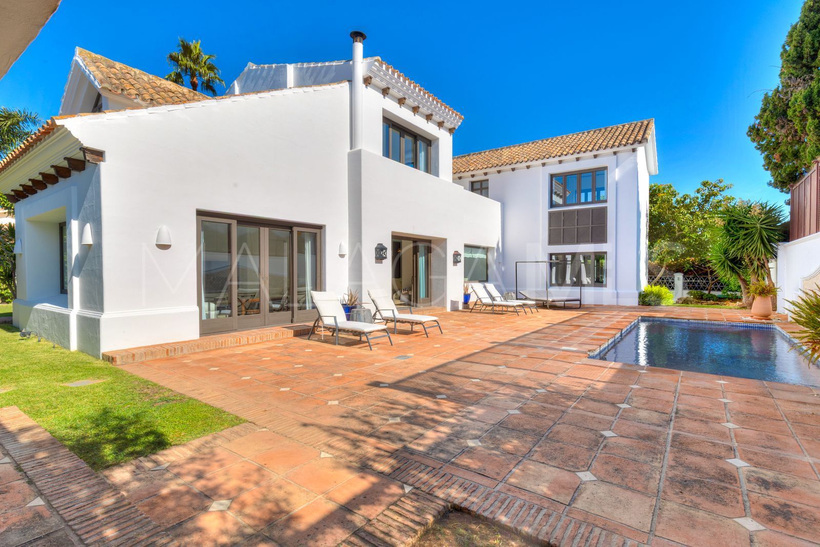 Villa for sale in Guadalmina Alta