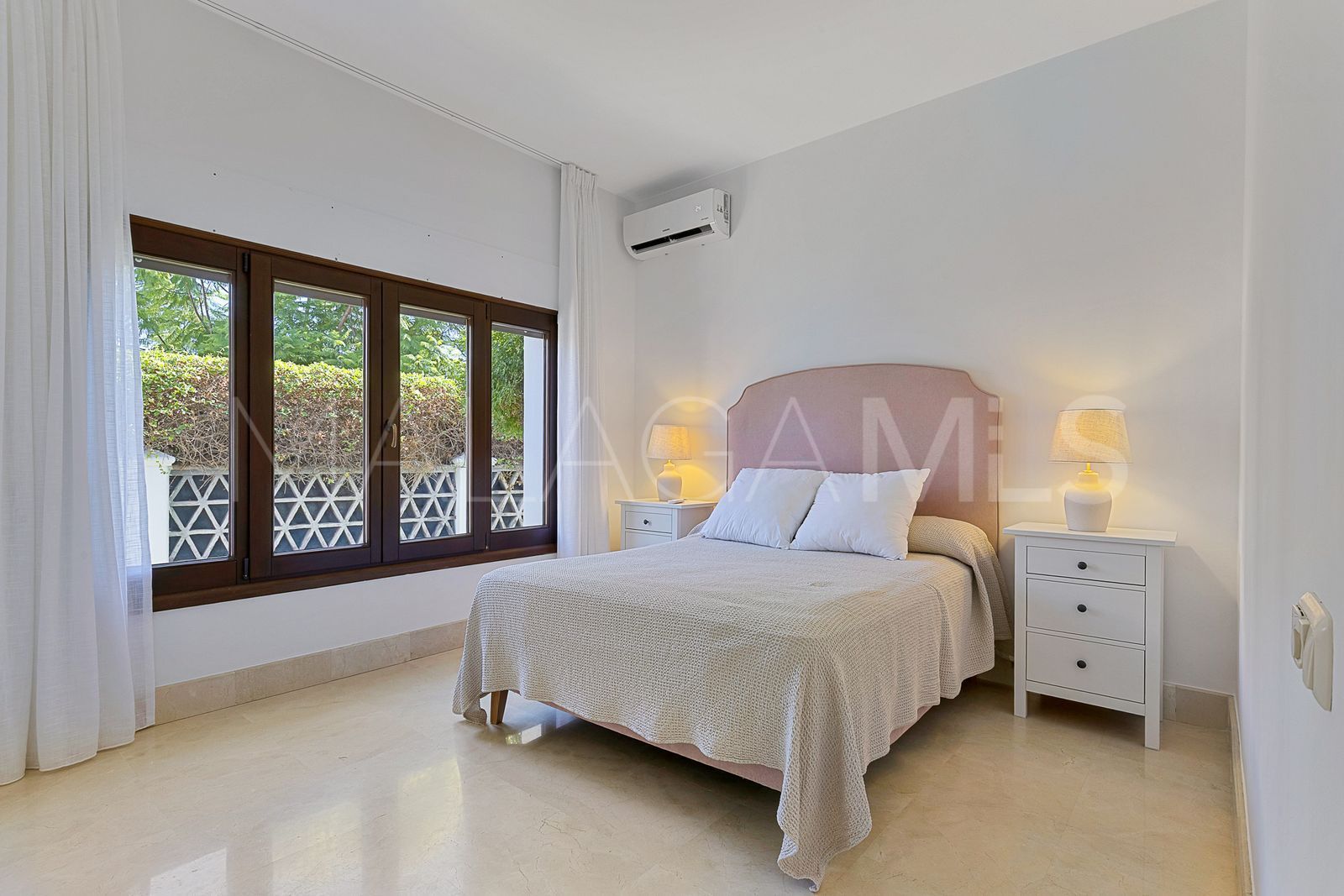 Villa for sale in Guadalmina Alta