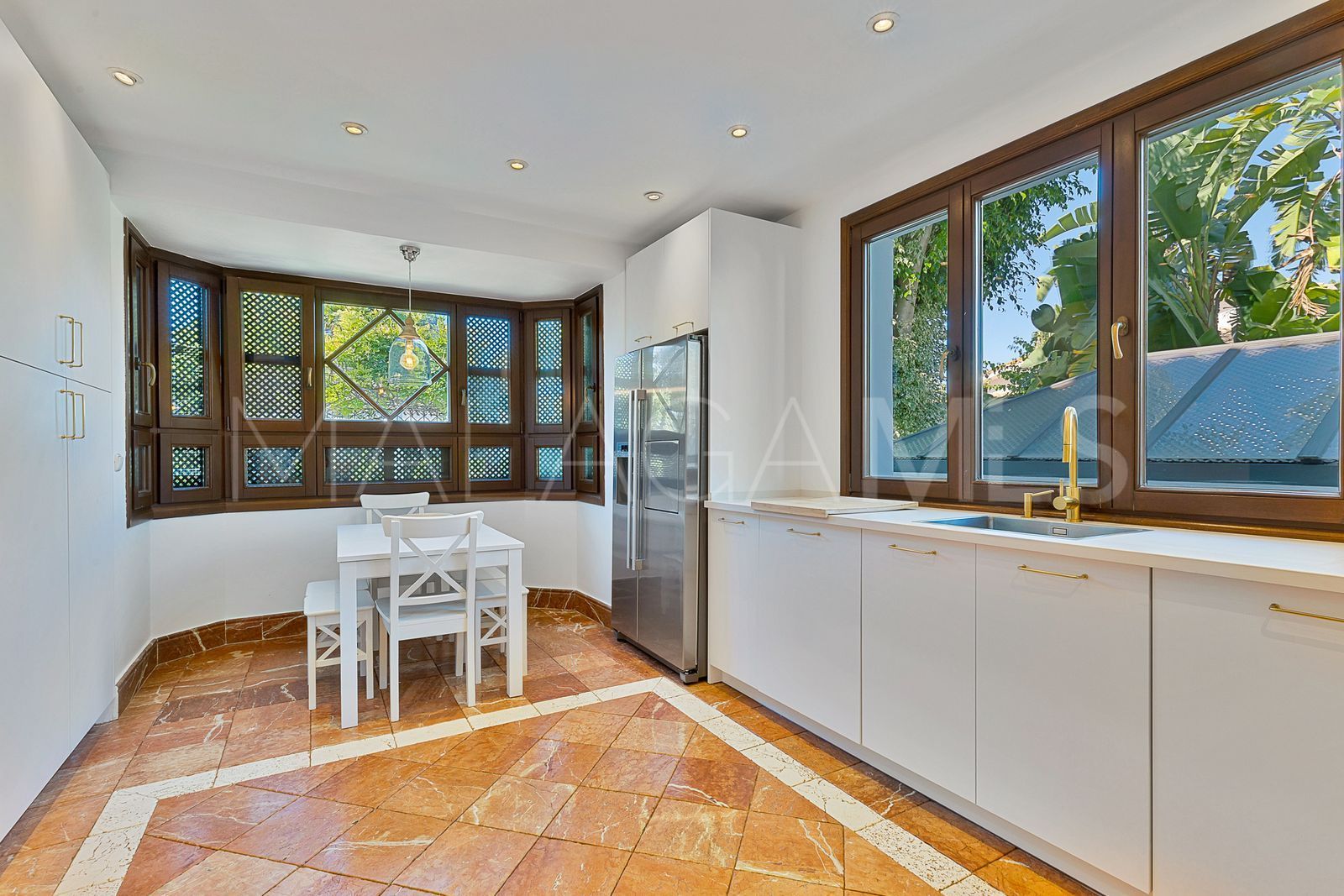 Villa for sale in Guadalmina Alta