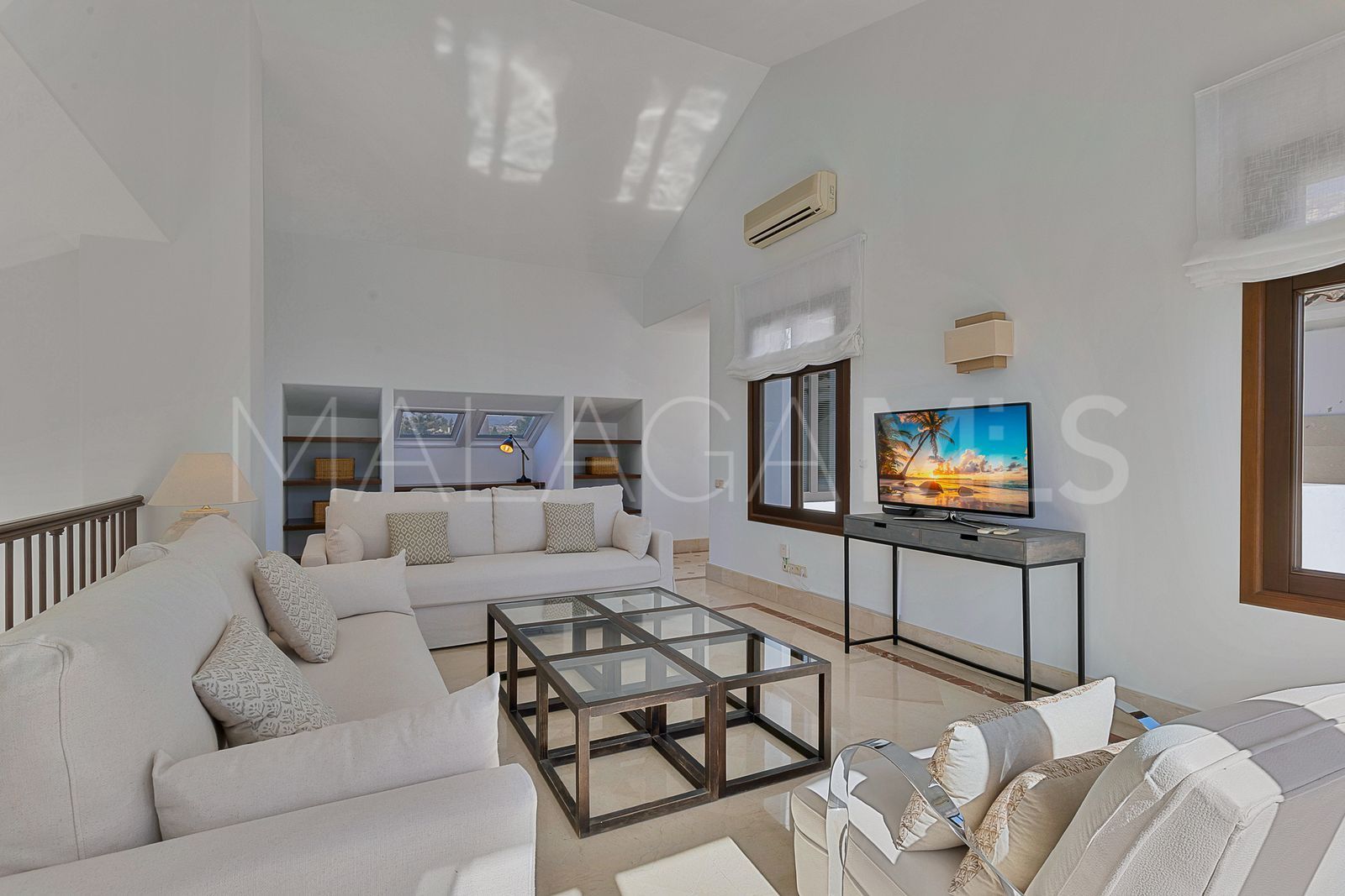 Villa for sale in Guadalmina Alta