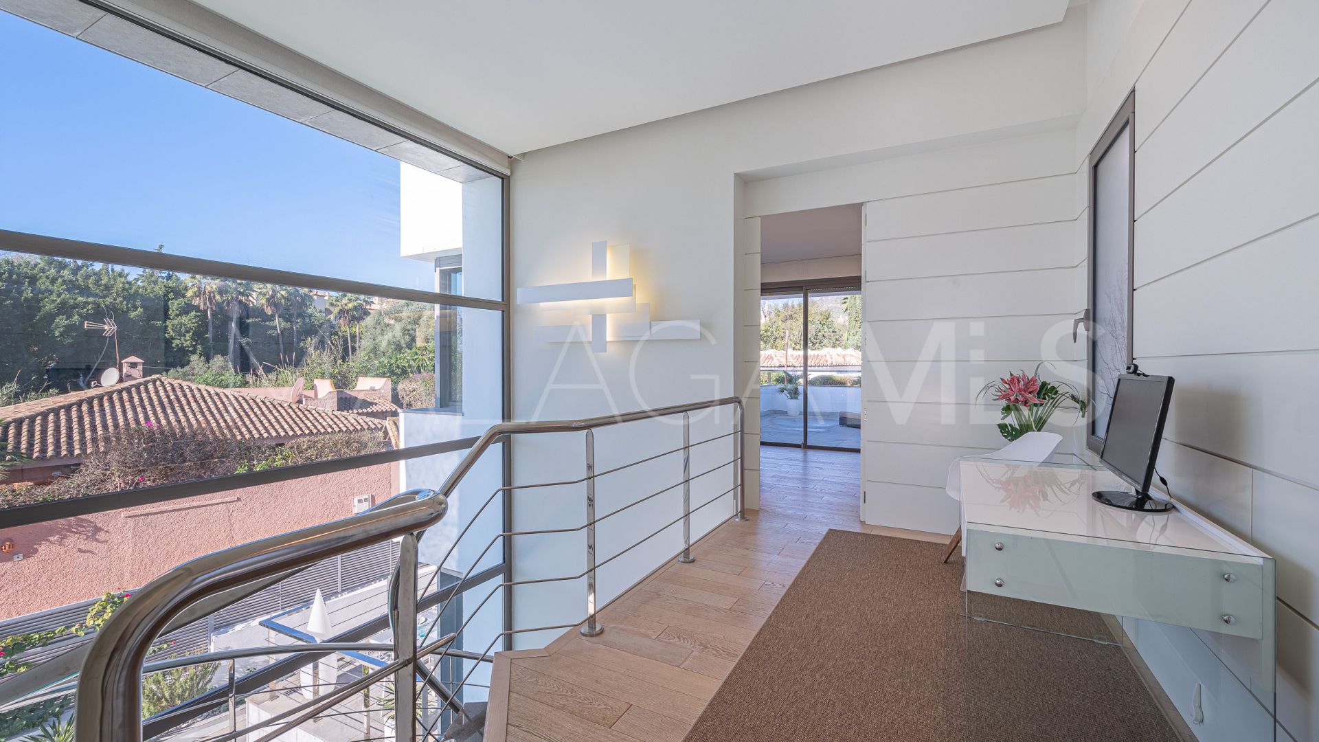 Villa for sale in Nagüeles