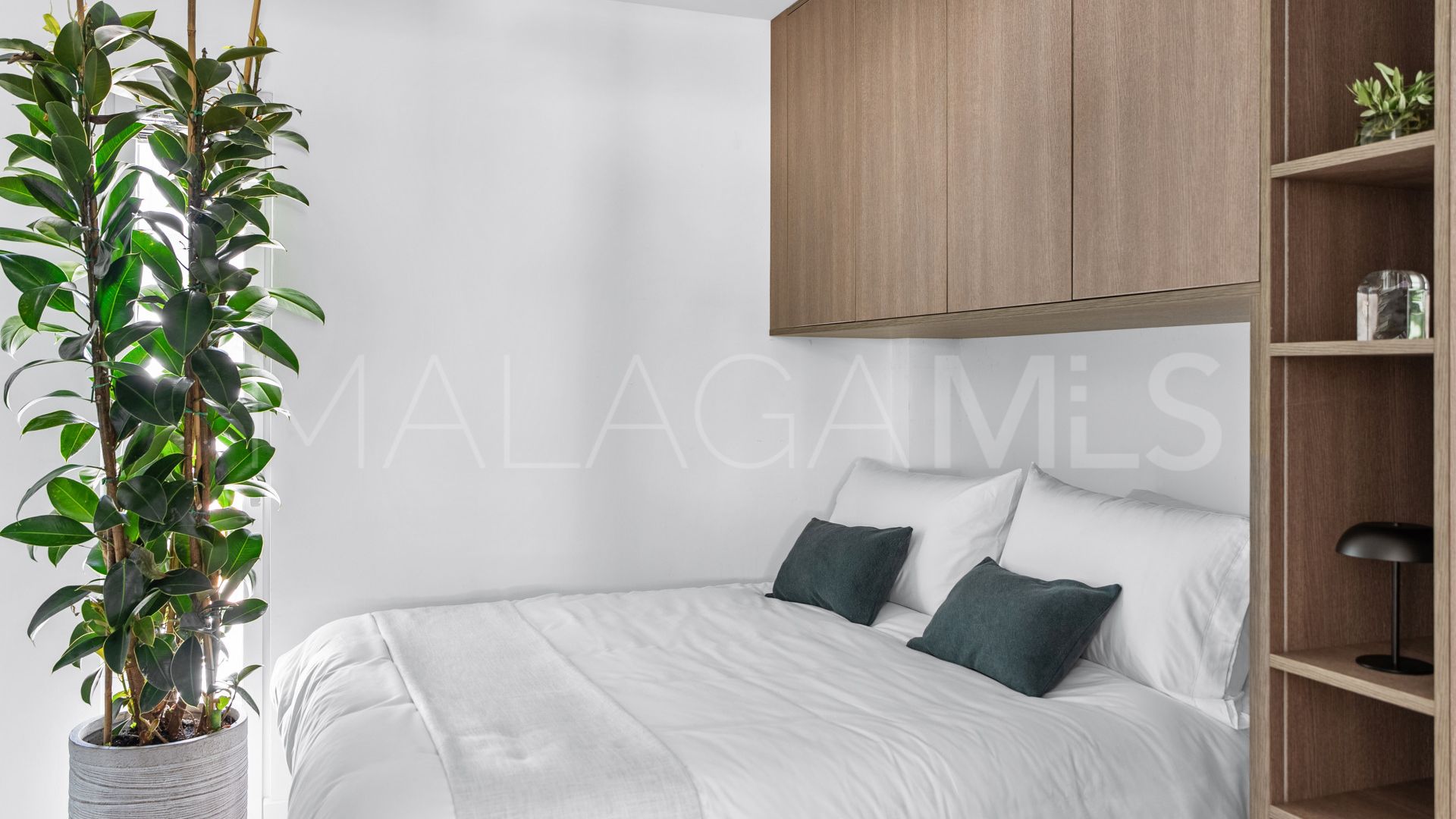 Villa for sale in Nueva Andalucia