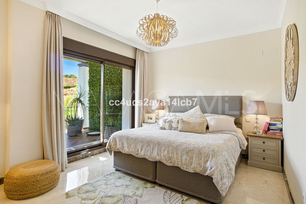 For sale Estepona West villa with 3 bedrooms