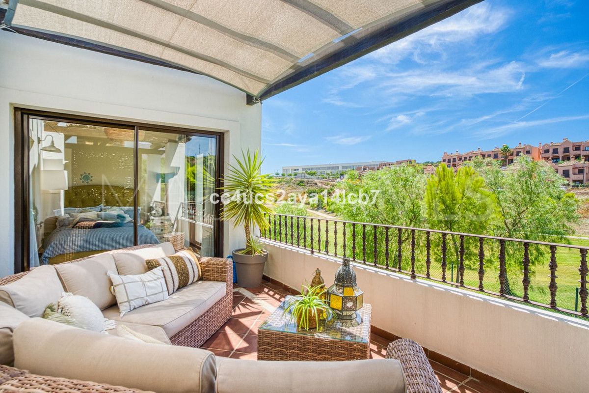 For sale Estepona West villa with 3 bedrooms