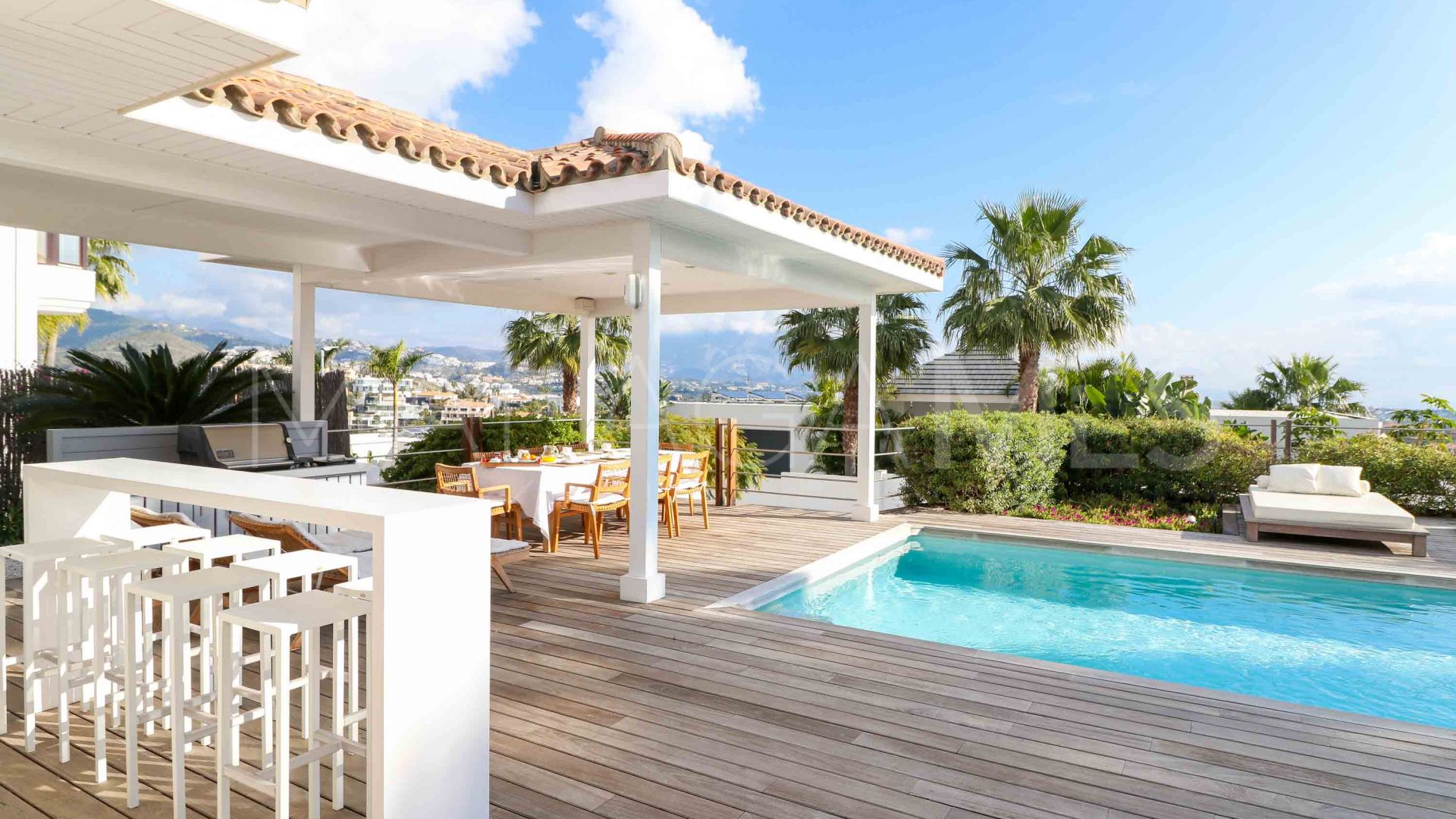 Villa for sale in Benahavis