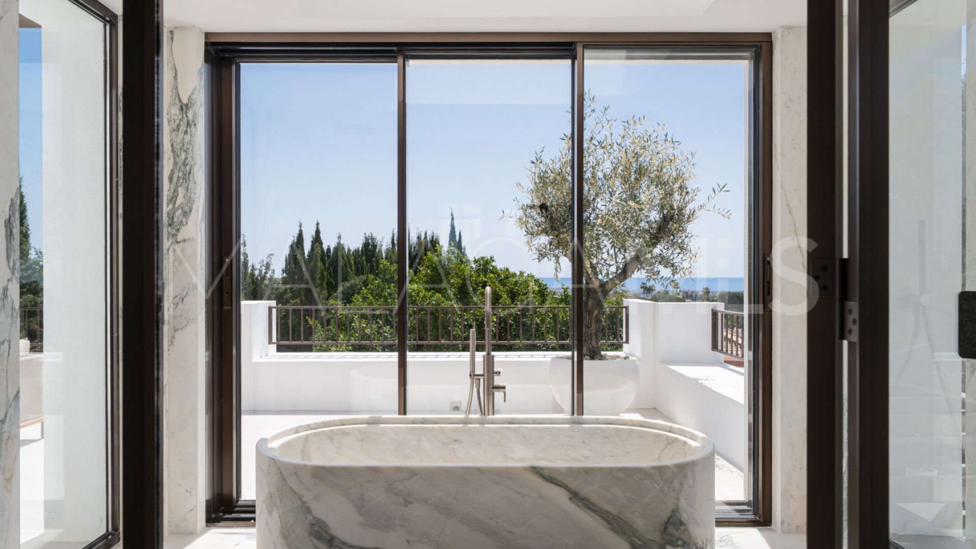 Villa for sale in El Herrojo