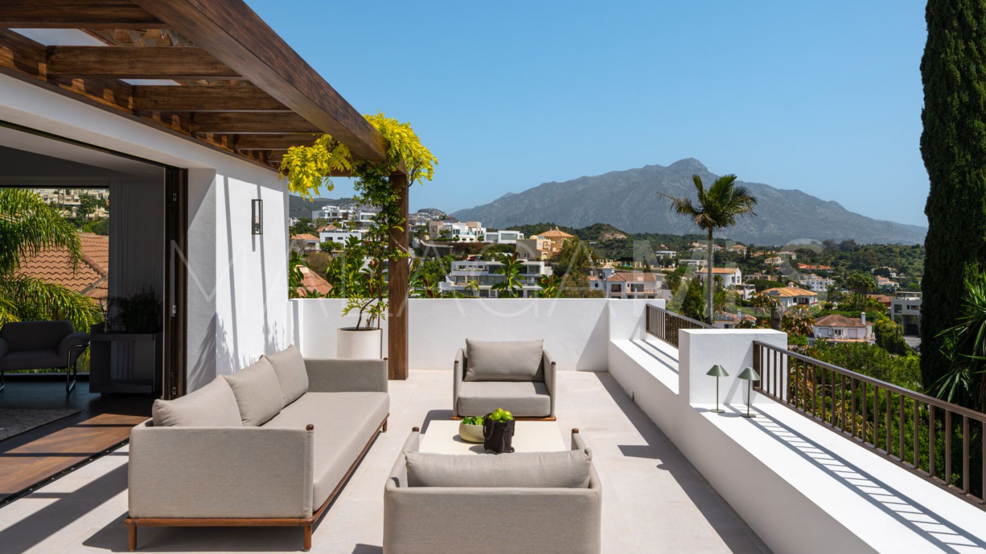 Villa for sale in El Herrojo