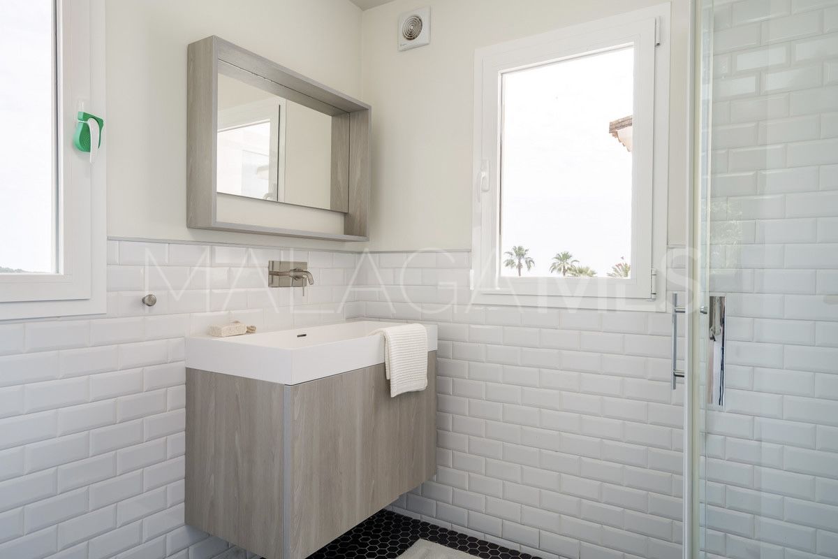 Villa for sale in Los Naranjos Hill Club