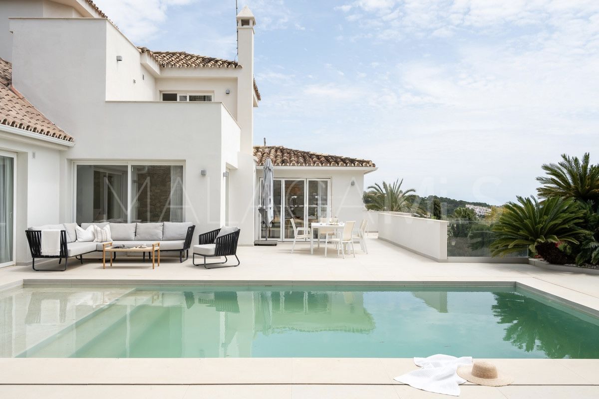 Villa for sale in Los Naranjos Hill Club