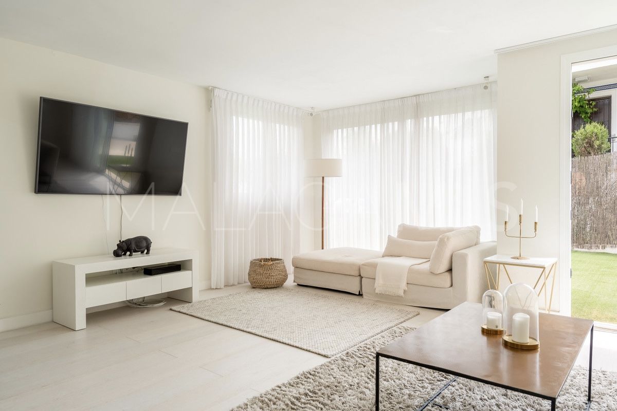 Villa for sale in Los Naranjos Hill Club