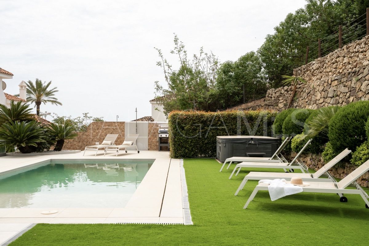 Villa for sale in Los Naranjos Hill Club