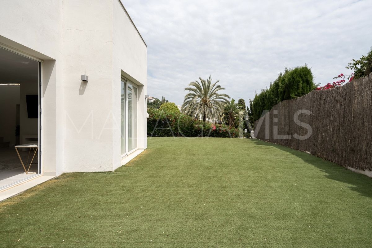 Villa for sale in Los Naranjos Hill Club