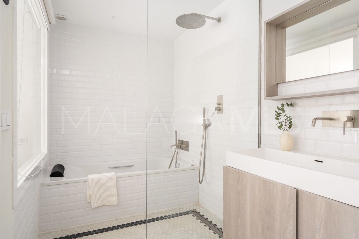 Villa for sale in Los Naranjos Hill Club