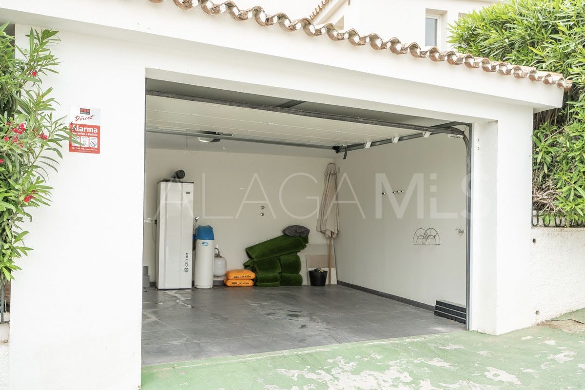Villa for sale in Los Naranjos Hill Club