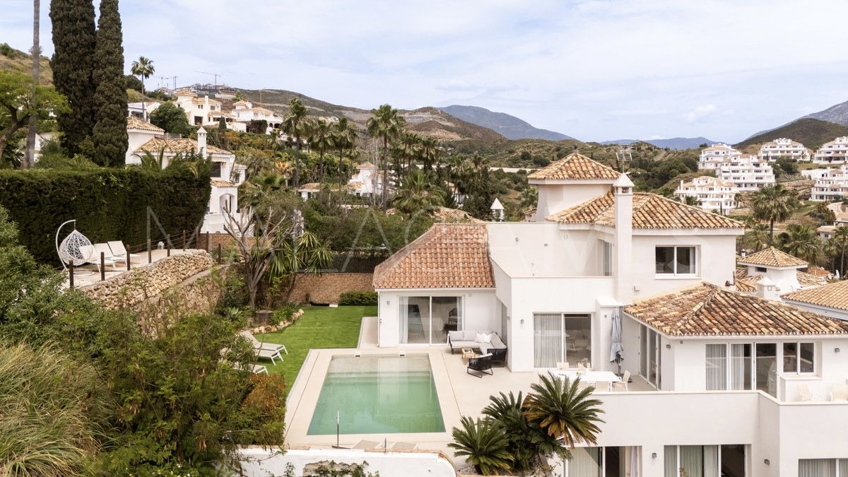 Villa for sale in Los Naranjos Hill Club