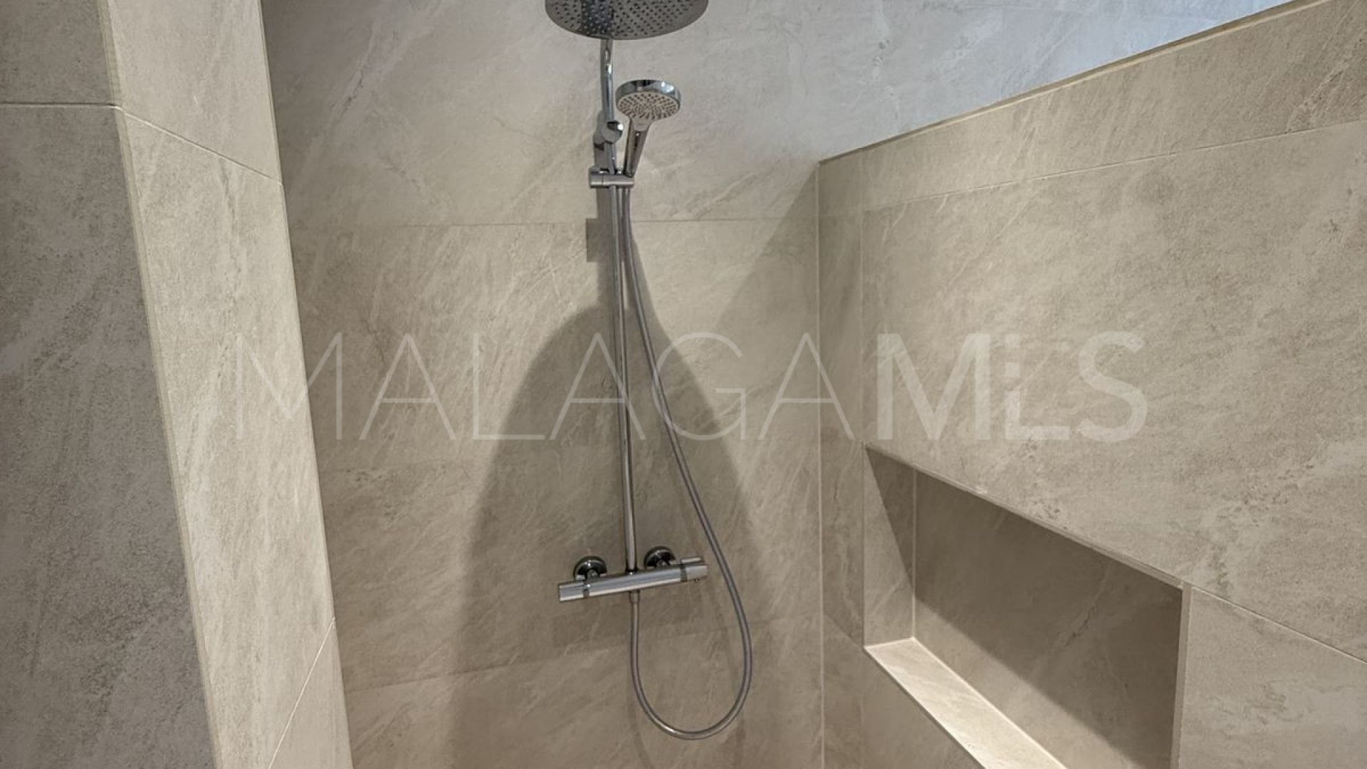 Villa for sale in Guadalmina Alta
