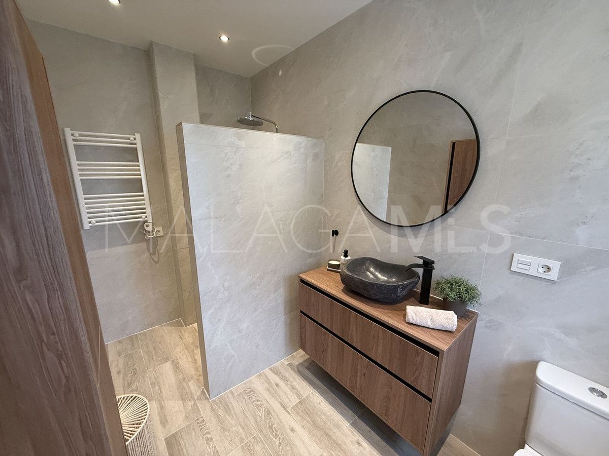 Villa for sale in Guadalmina Alta