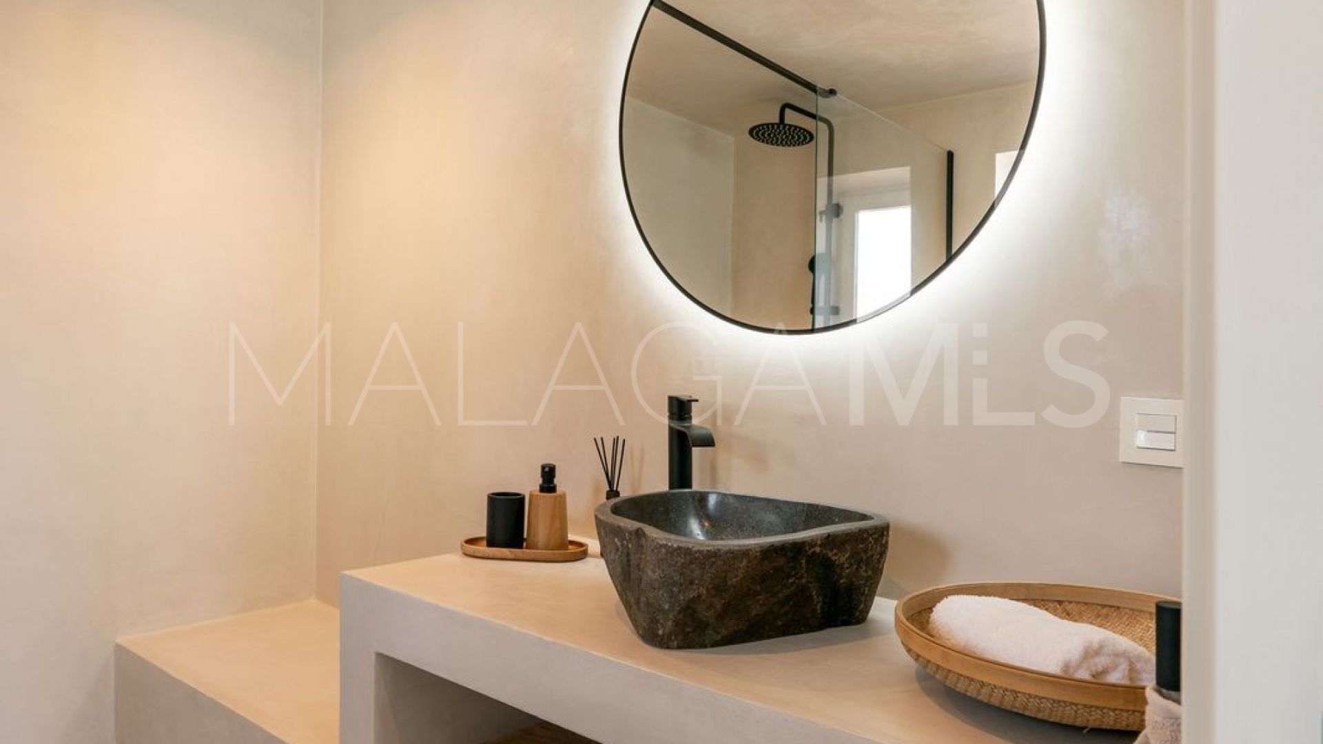 Villa for sale in Guadalmina Alta