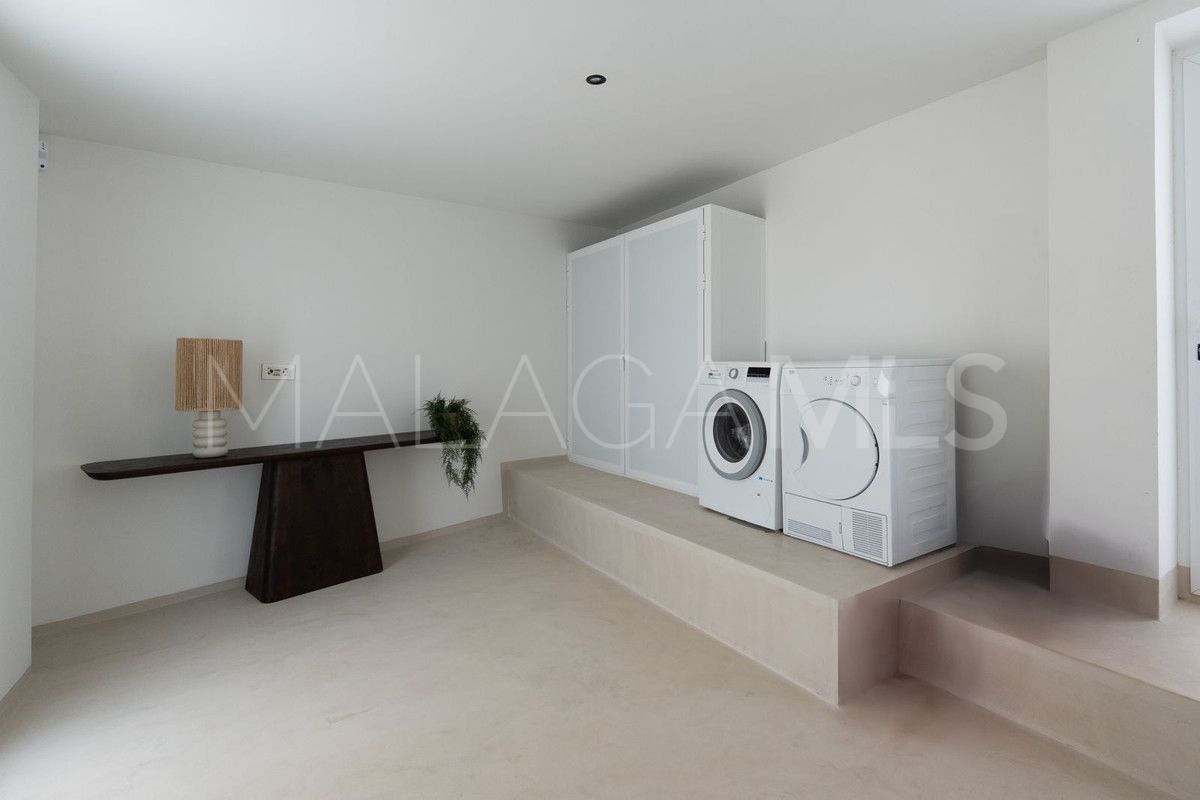Villa for sale in Guadalmina Alta