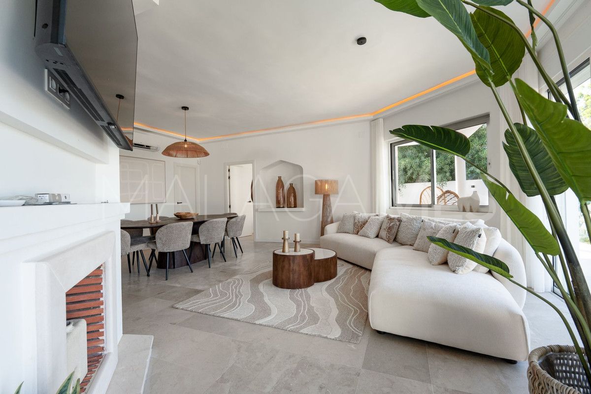 Villa for sale in Guadalmina Alta