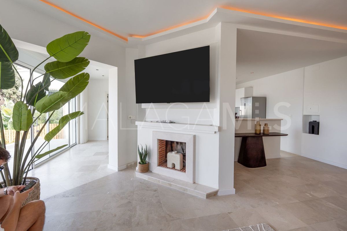 Villa for sale in Guadalmina Alta