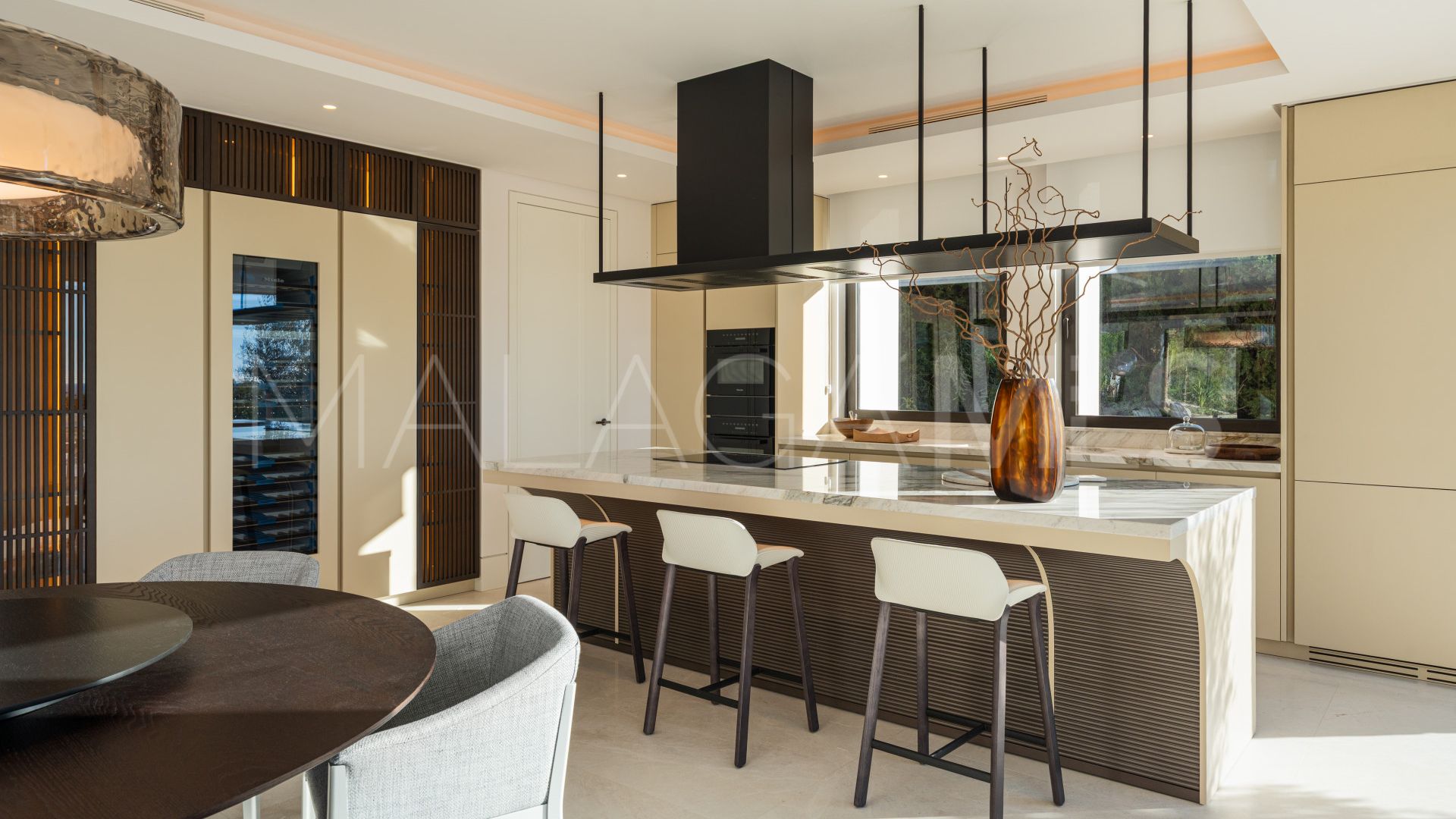 Villa for sale in Marbella Hill Club with 5 bedrooms