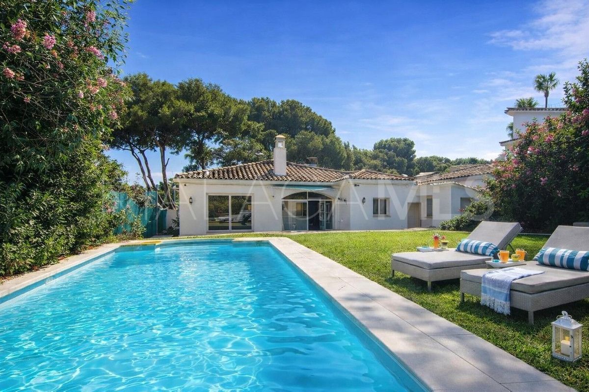 Nueva Andalucia 3 bedrooms villa for sale