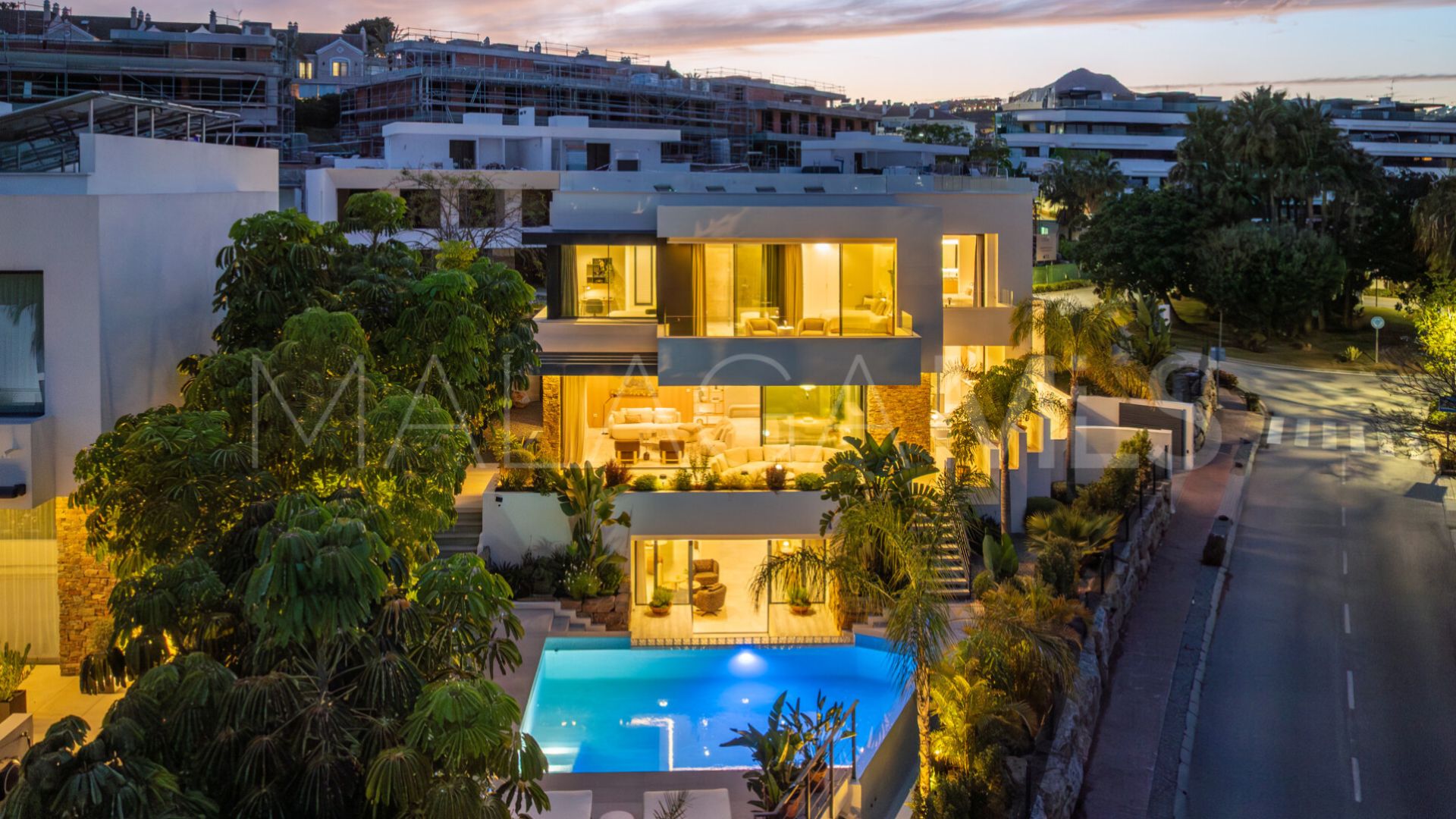 El Campanario 4 bedrooms villa for sale