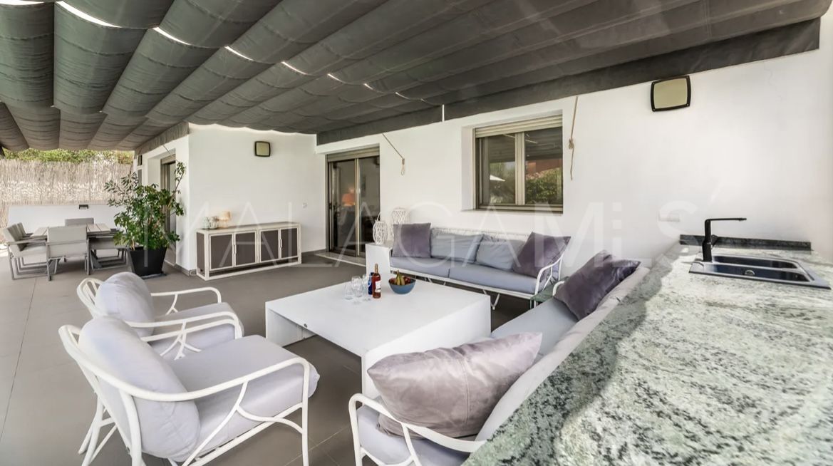For sale villa in Las Chapas