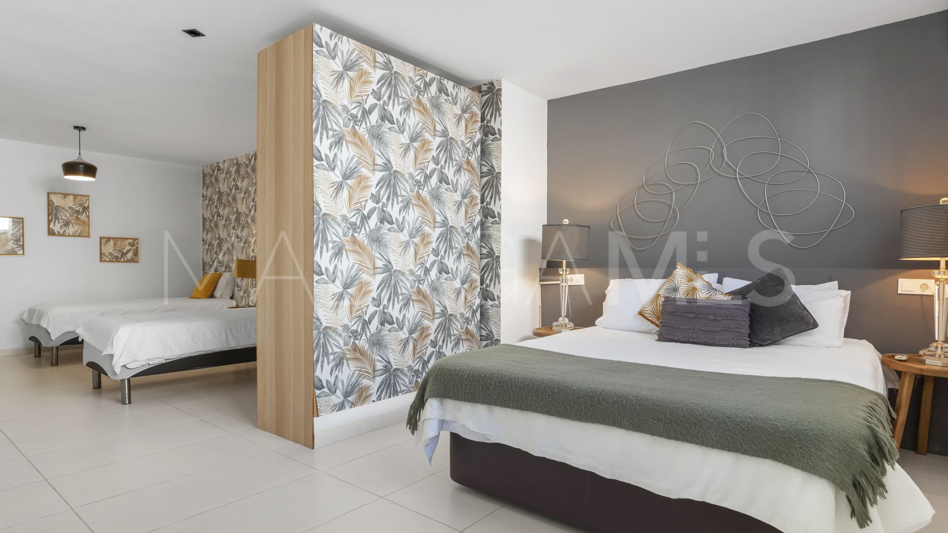 Villa for sale in Nueva Andalucia