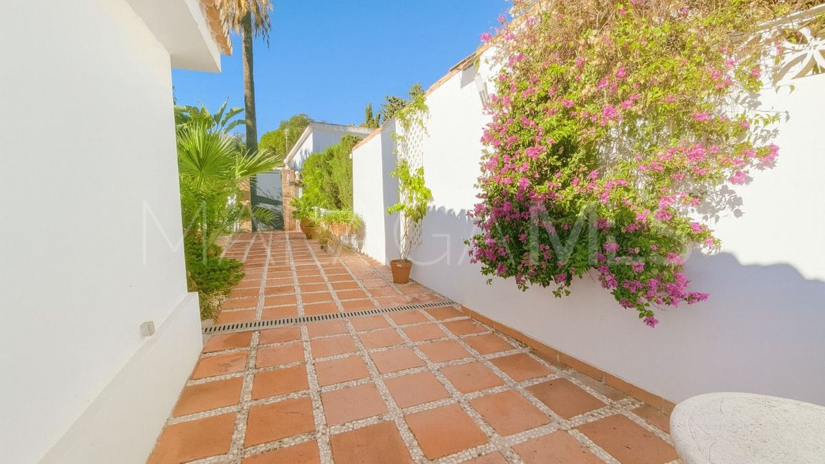 Buy El Rosario 4 bedrooms villa