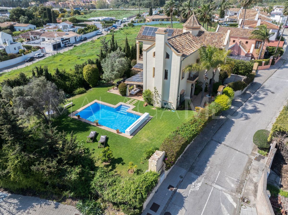 Villa for sale in Linda Vista Alta