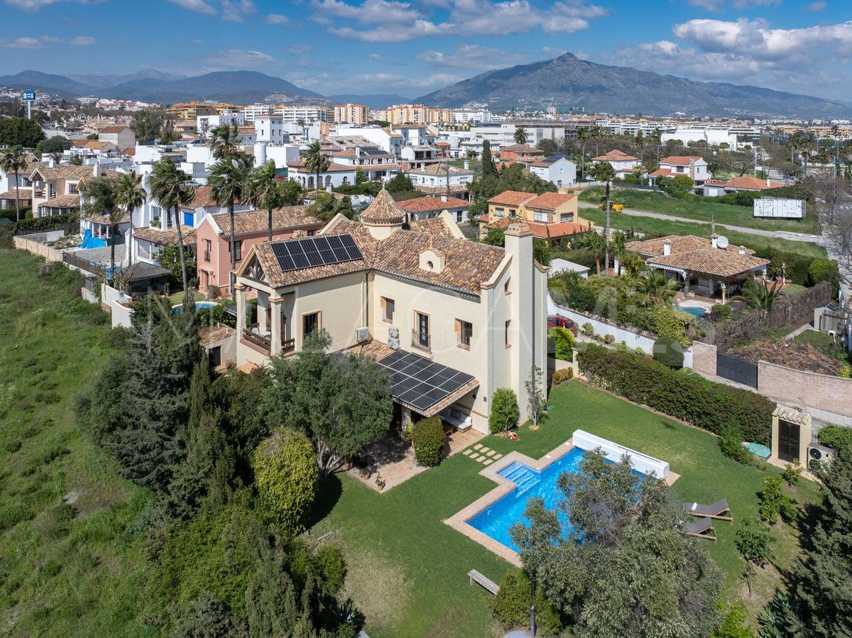 Villa for sale in Linda Vista Alta