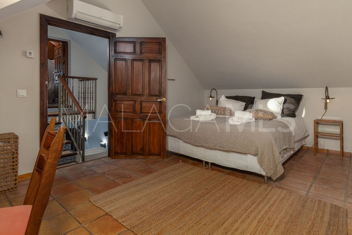 Villa for sale in Linda Vista Alta