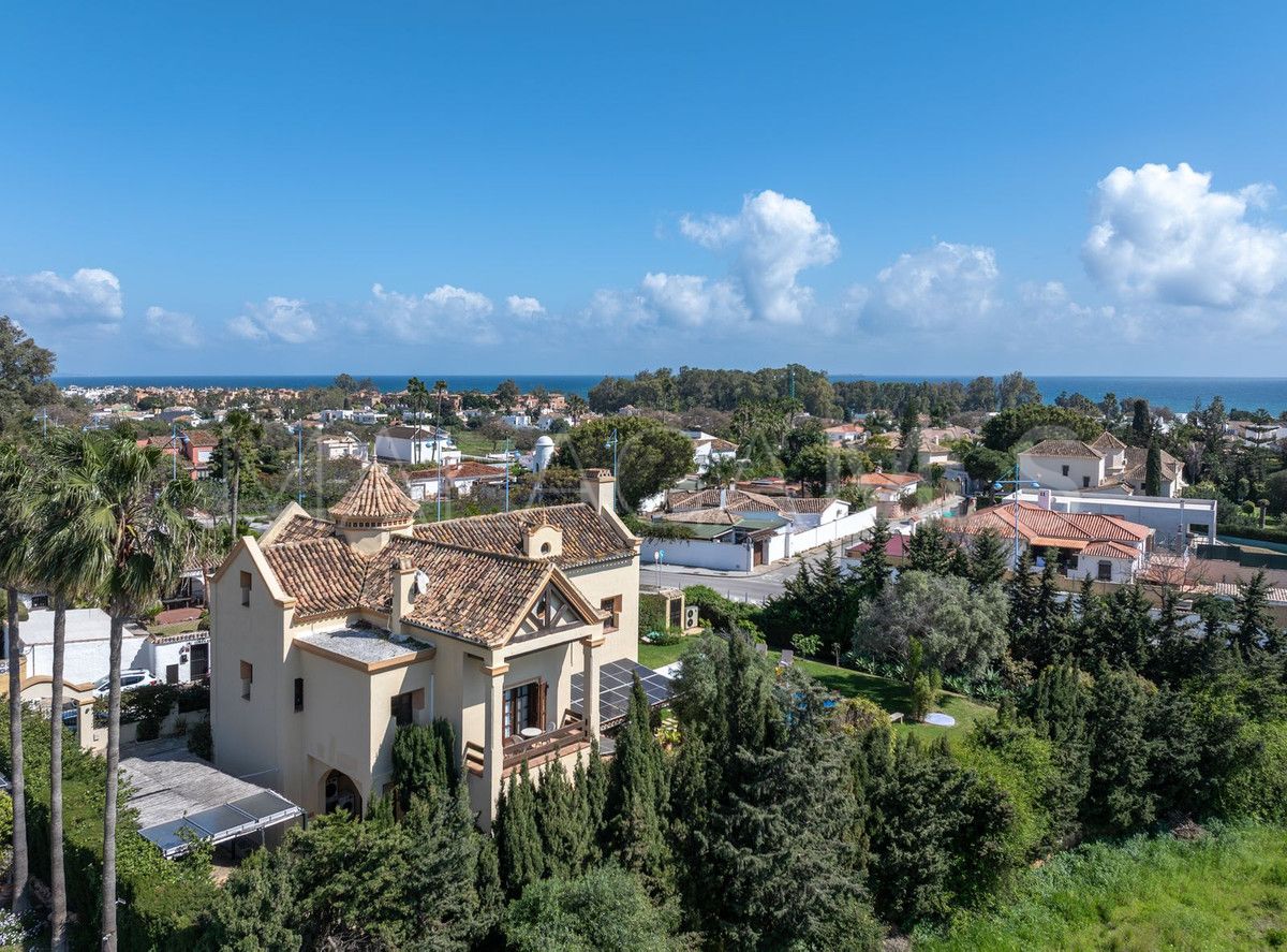 Villa for sale in Linda Vista Alta