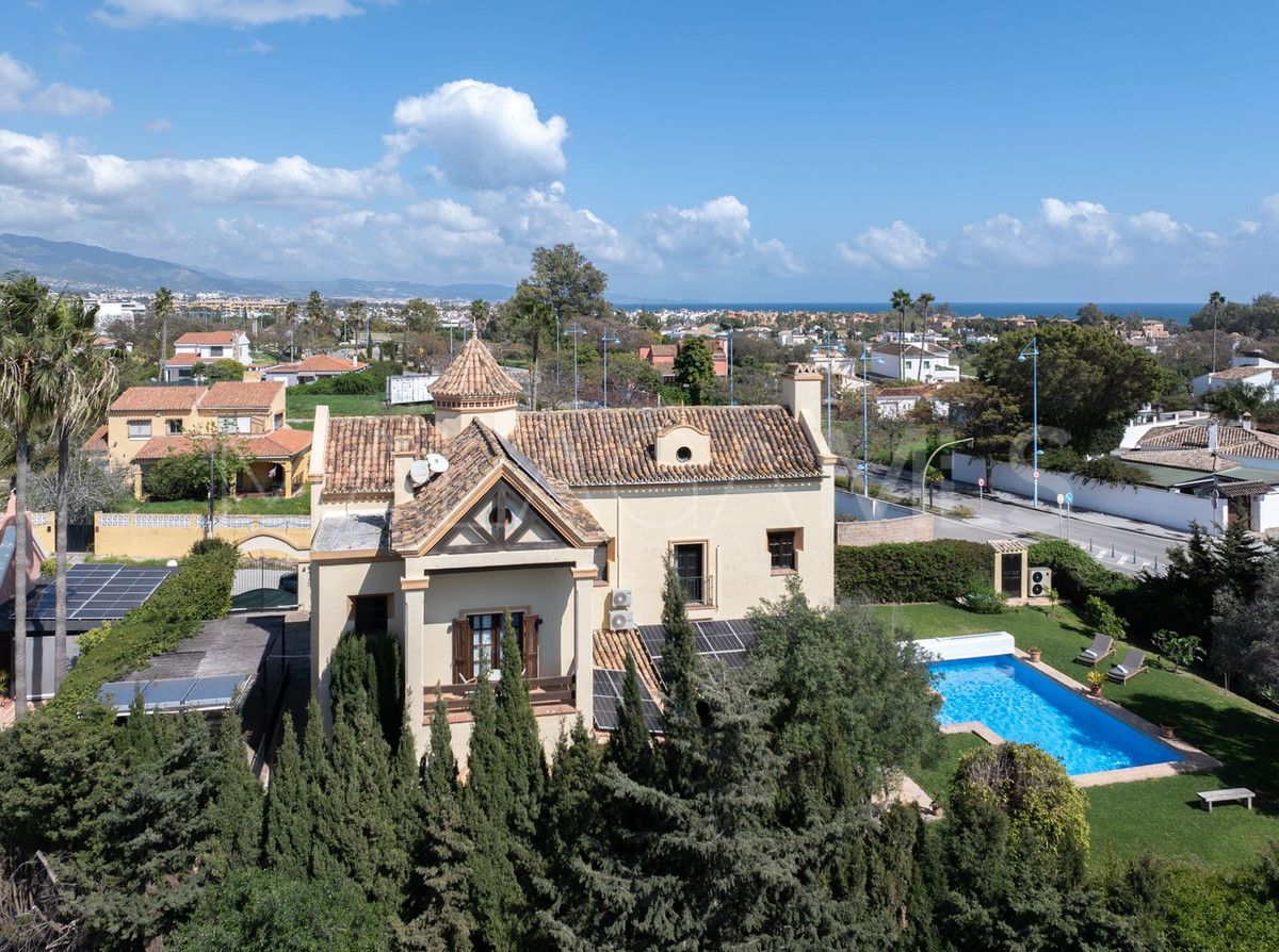 Villa for sale in Linda Vista Alta