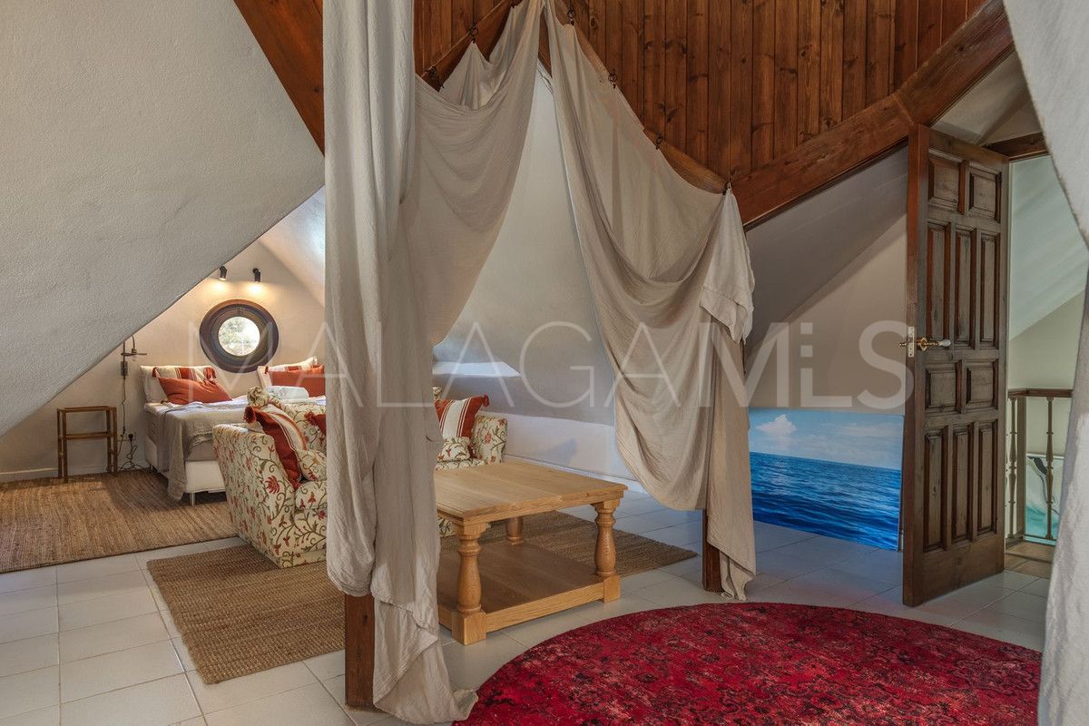 Villa for sale in Linda Vista Alta