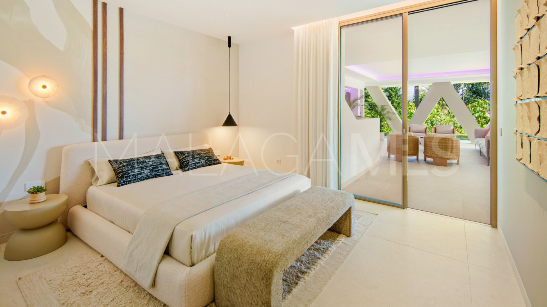 Villa for sale in Nueva Andalucia