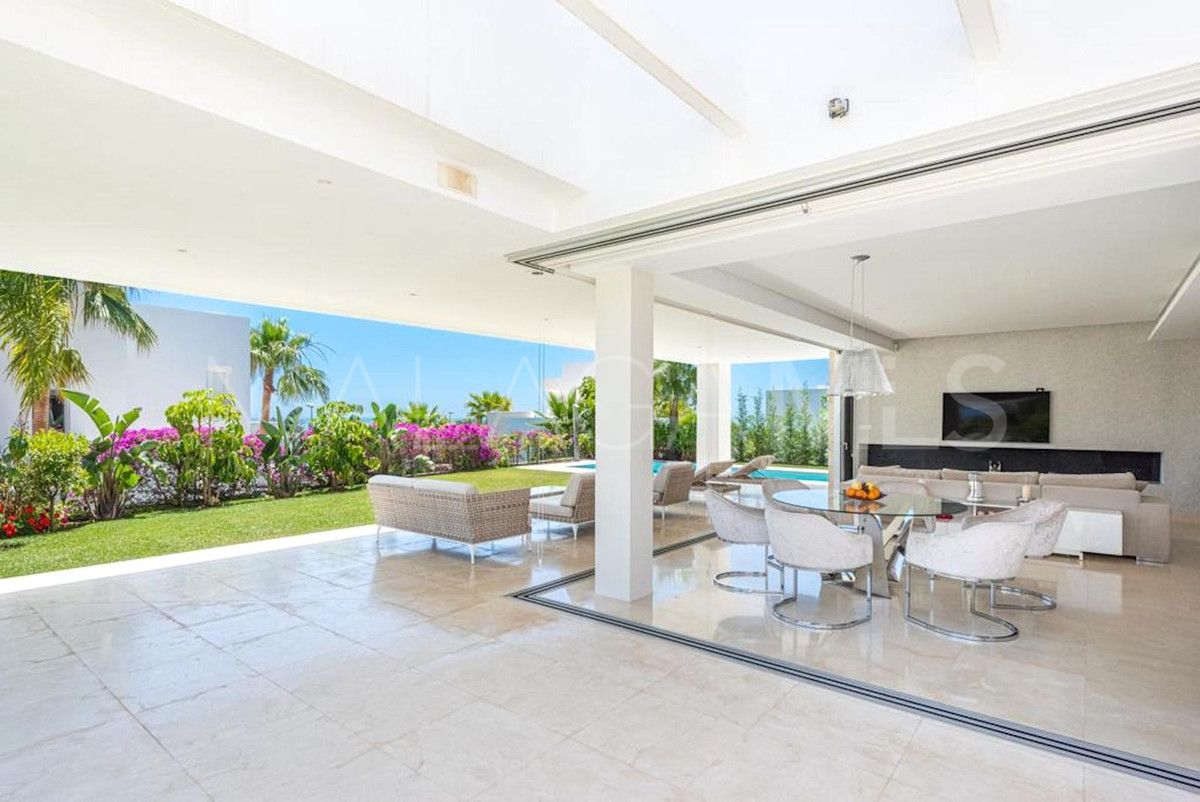 Villa for sale in Rio Real
