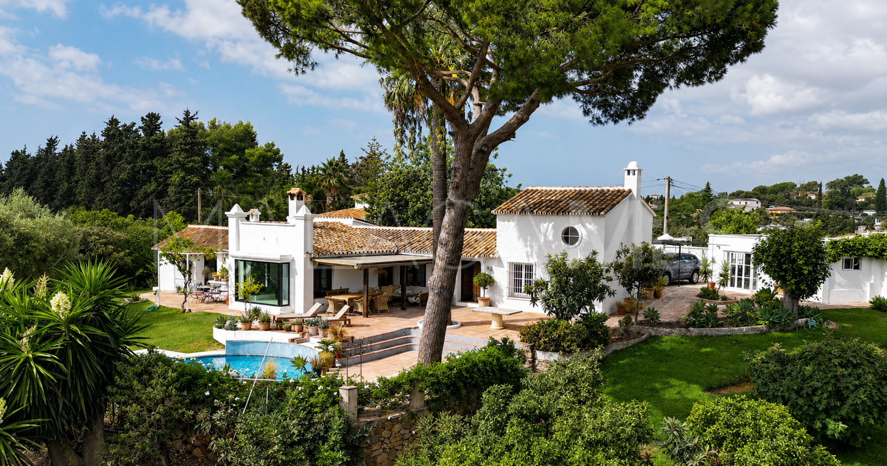 Villa for sale in Guadalmina Alta