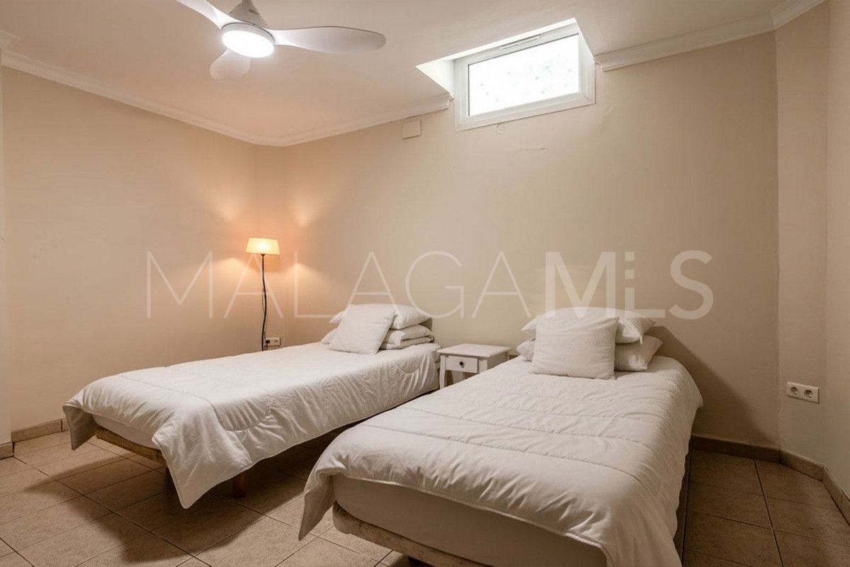 Villa for sale in El Chaparral