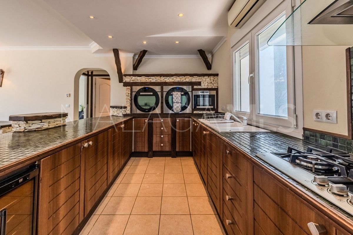 Villa for sale in El Chaparral