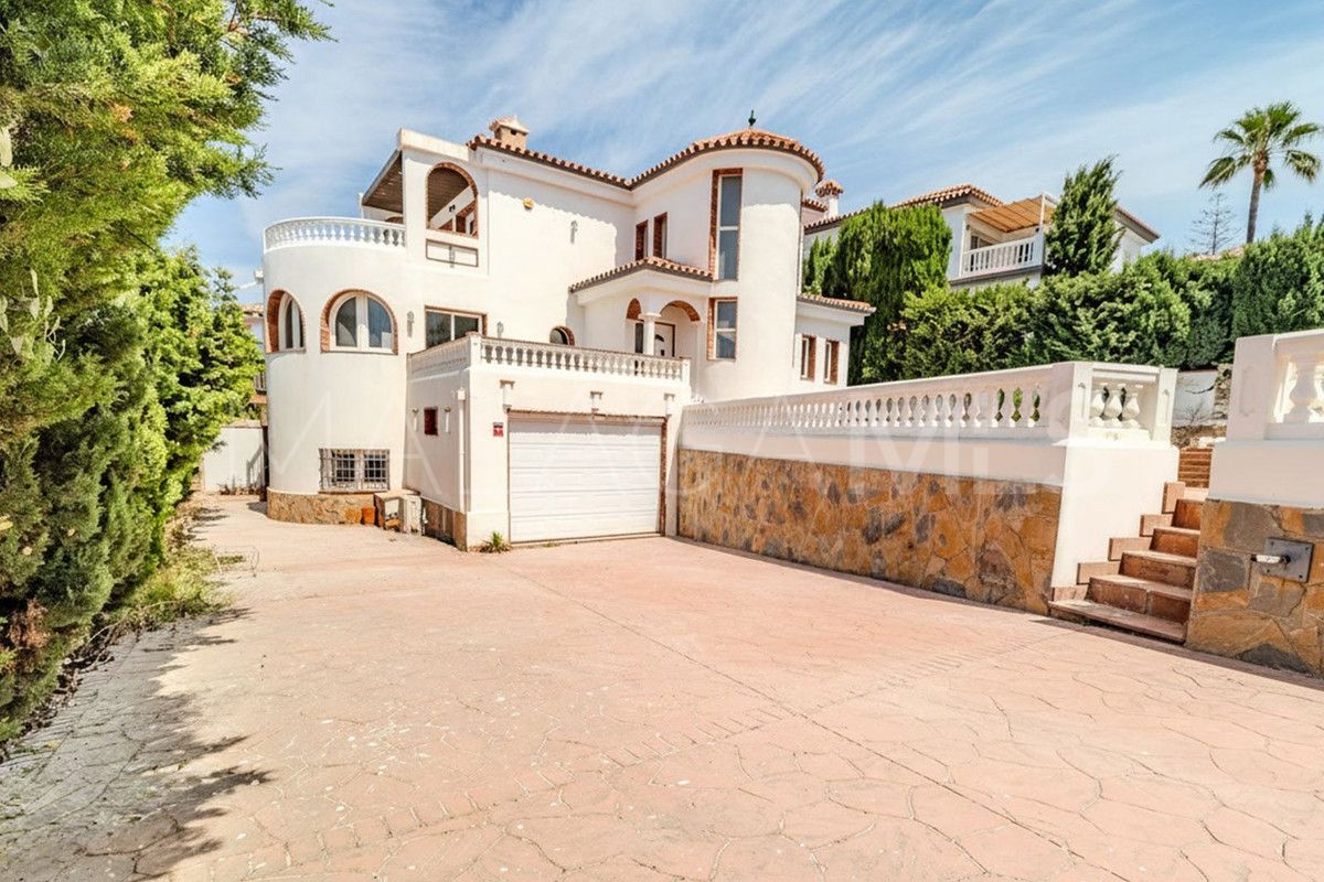 Villa for sale in El Chaparral