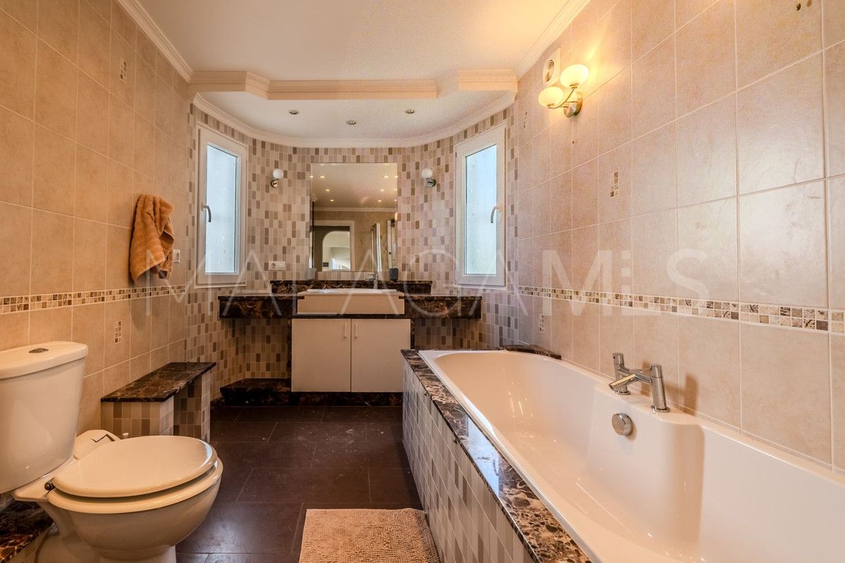 Villa for sale in El Chaparral