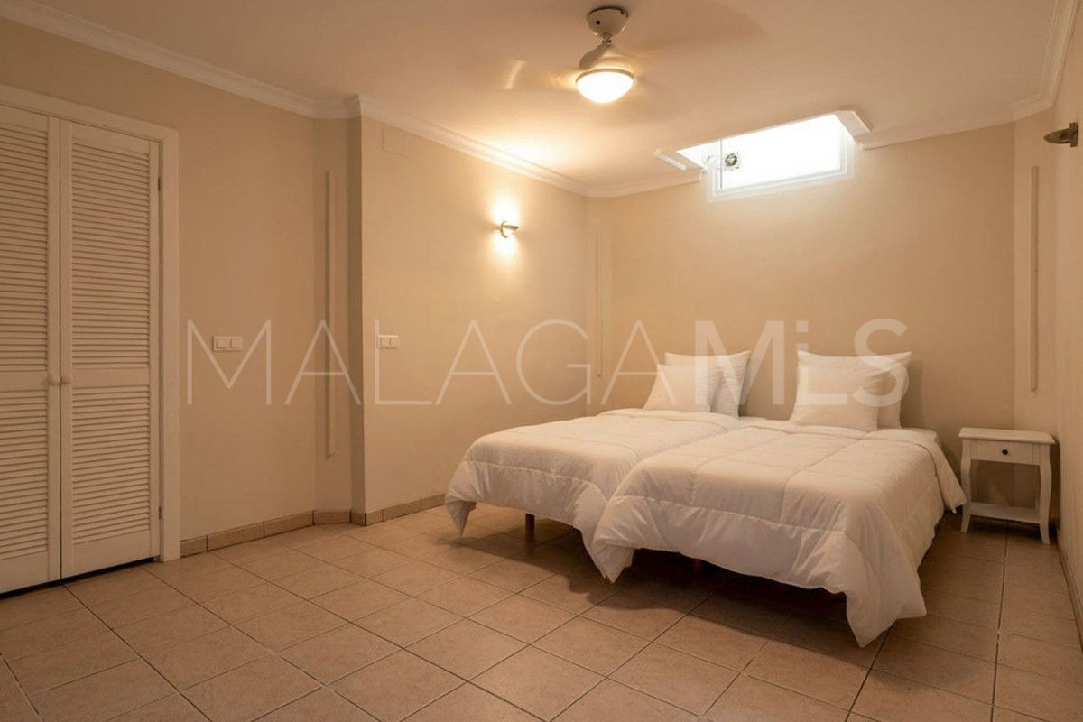 Villa for sale in El Chaparral