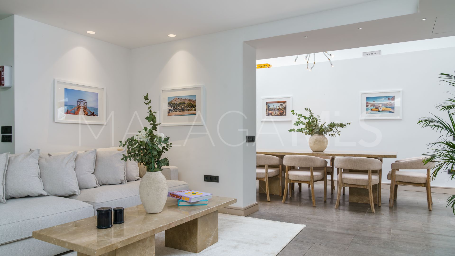 Buy villa in Nueva Andalucia