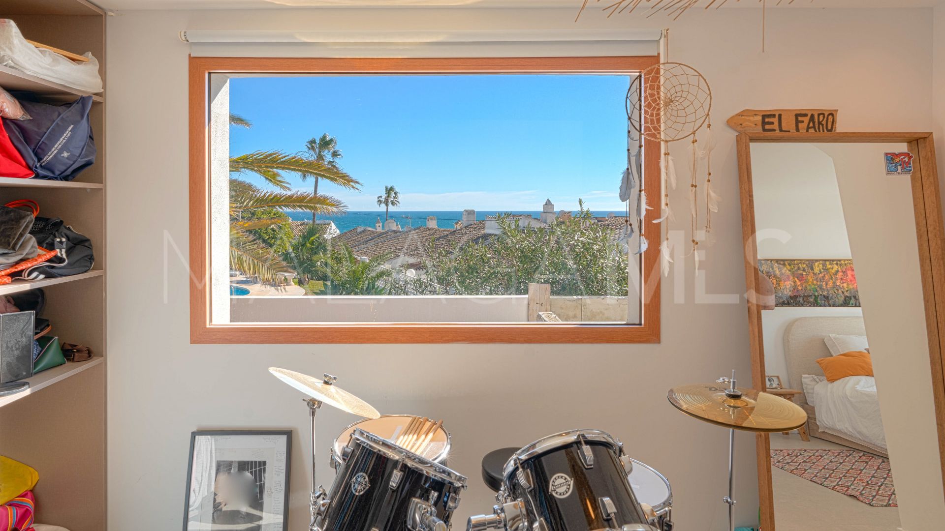 Villa for sale in El Faro