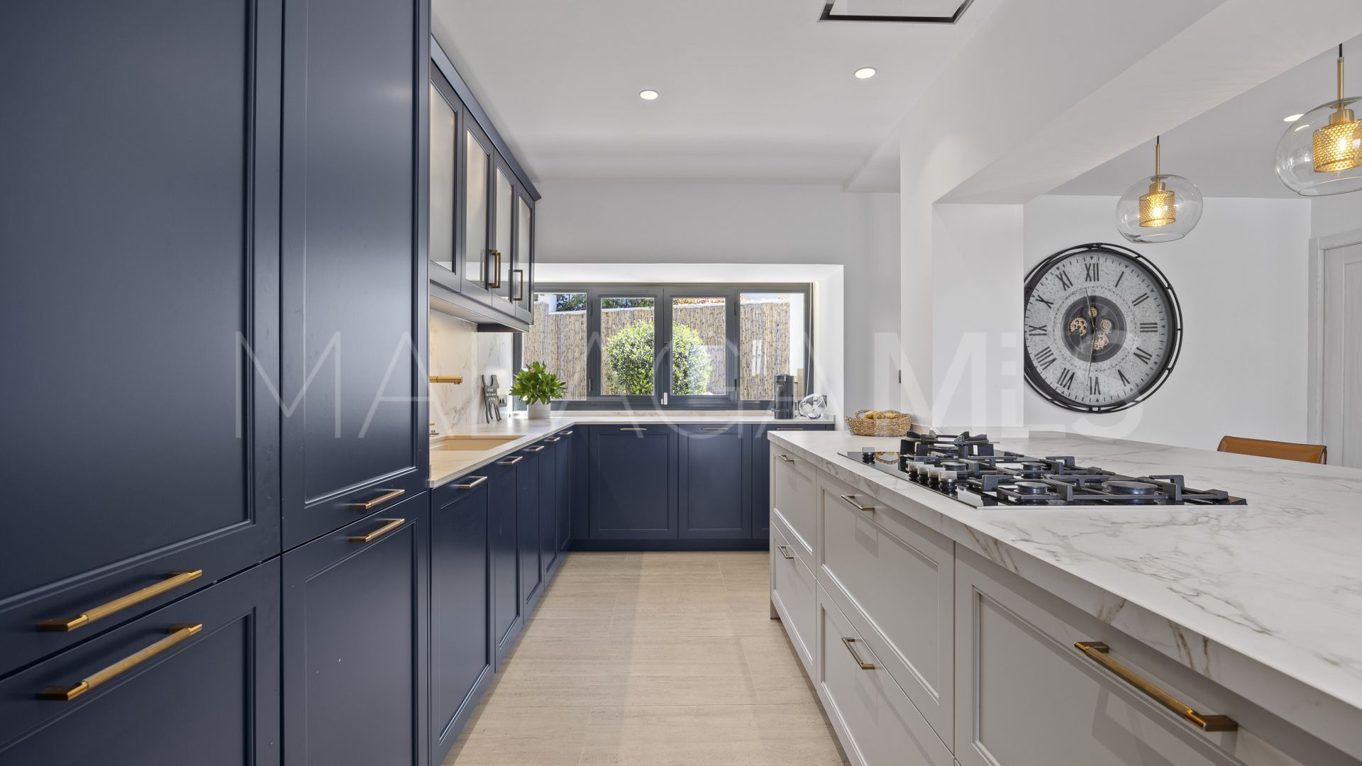 Villa for sale in Guadalmina Alta