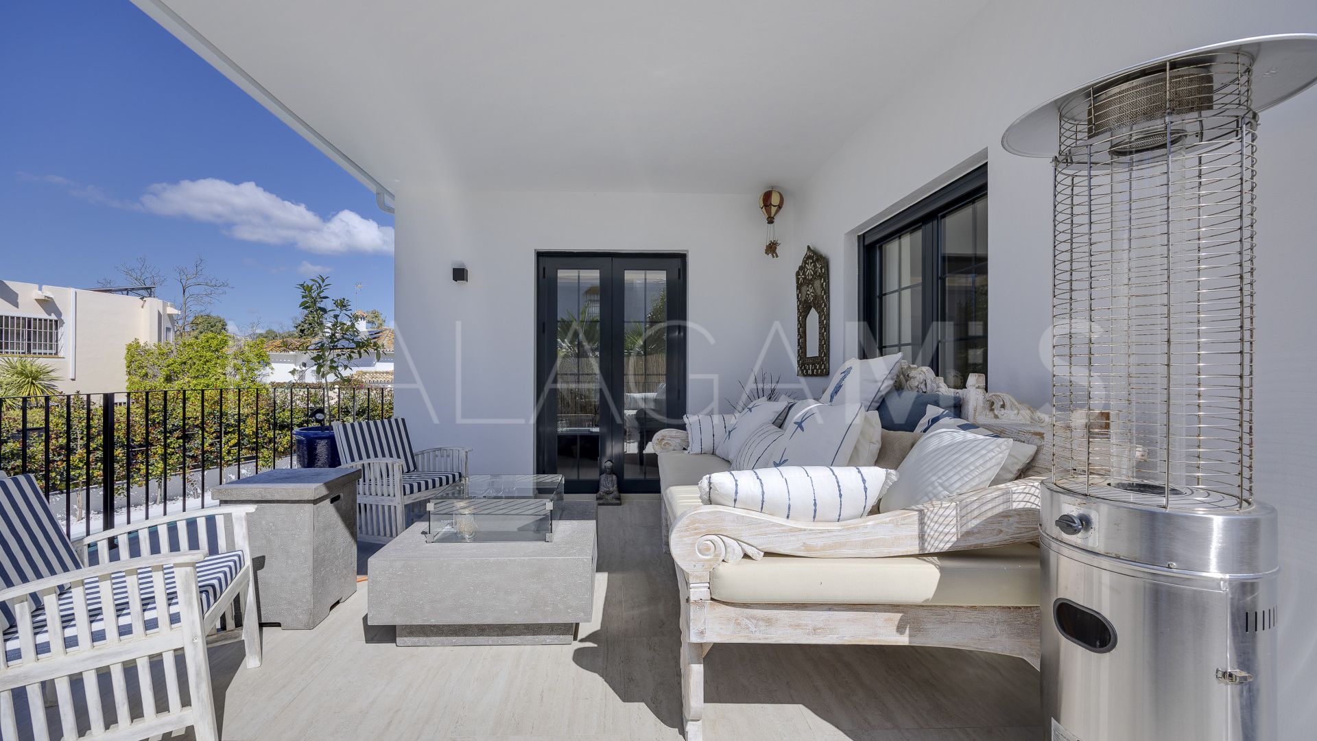 Villa for sale in Guadalmina Alta